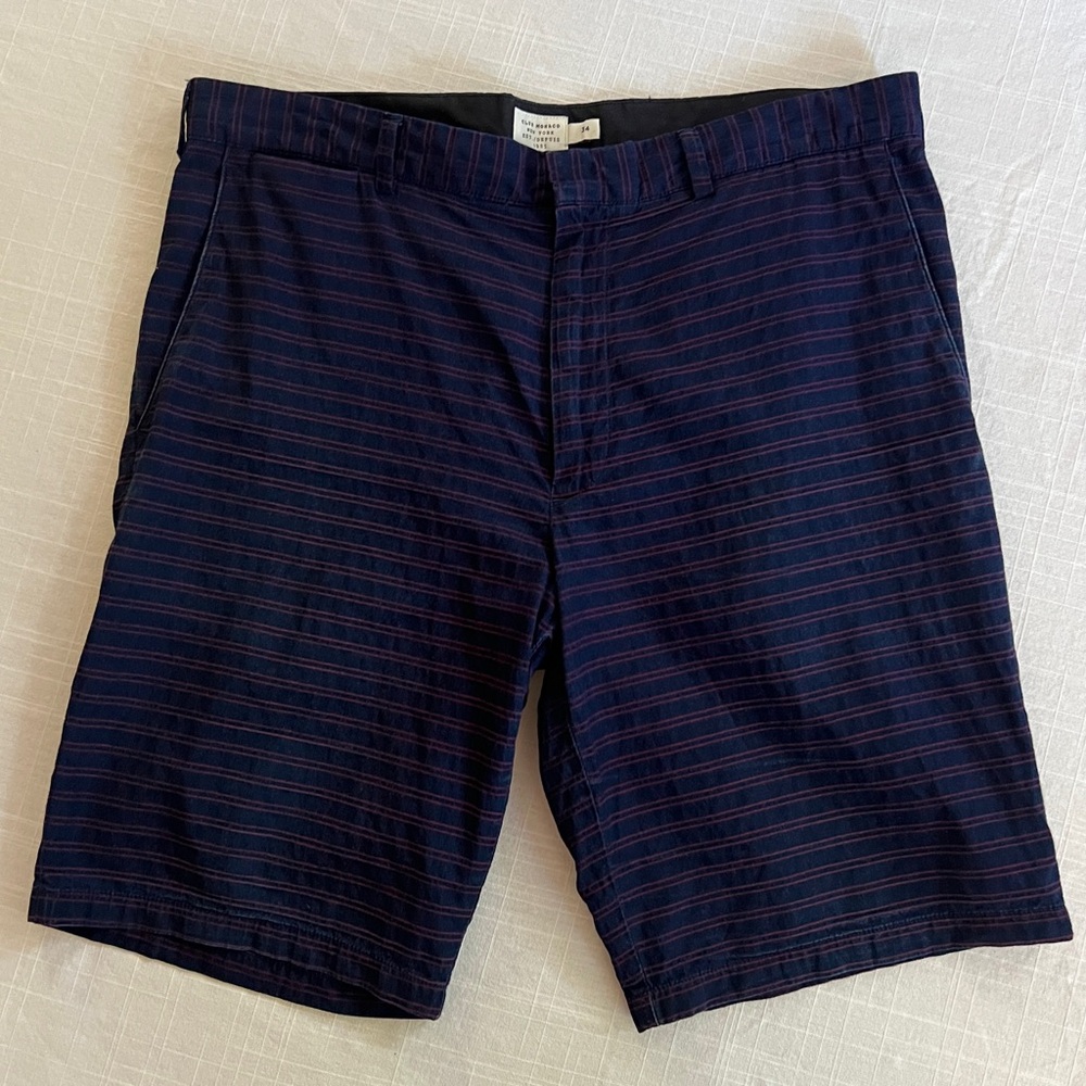 CLUB MONACO Navy Flat Front Shorts with Skinny Red stripes sz. 34